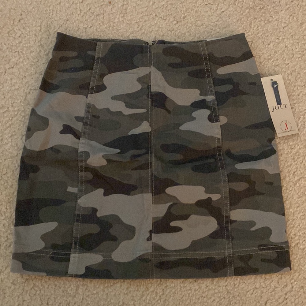 NWT Jolt camo skirt size 1